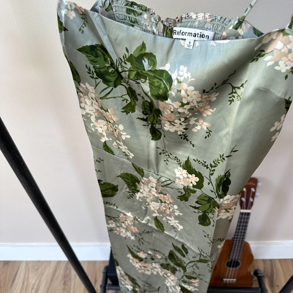 Reformation Frankie Silk Dress in Tea Garden - Picture 11 of 13